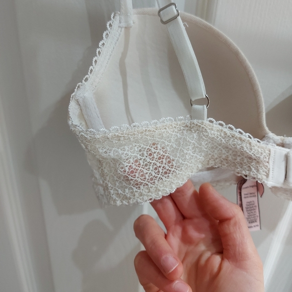 Victoria's Secret | Dream Angels Lined Demi Bra - Picture 9 of 12